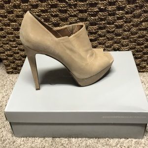 Jessica Simpson peep toe heels